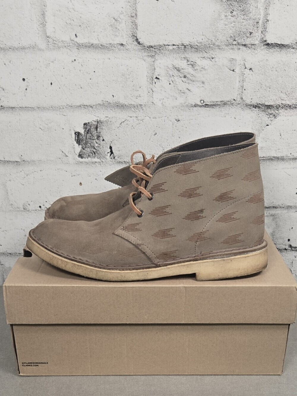 Clarks Originals Torrun Suede Desert Boots Mens 9.5 Taupe Portugal